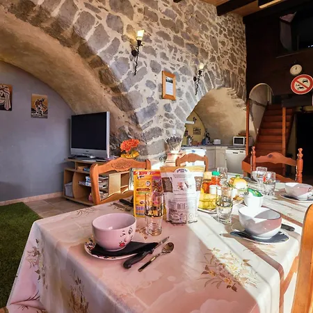 Jardin Ste Anne קרקסון